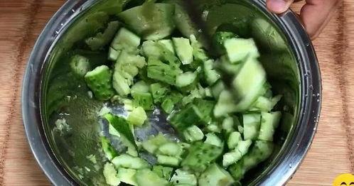 没事吃口蒜瓜,蒜香瓜片，简单易做，开胃解腻